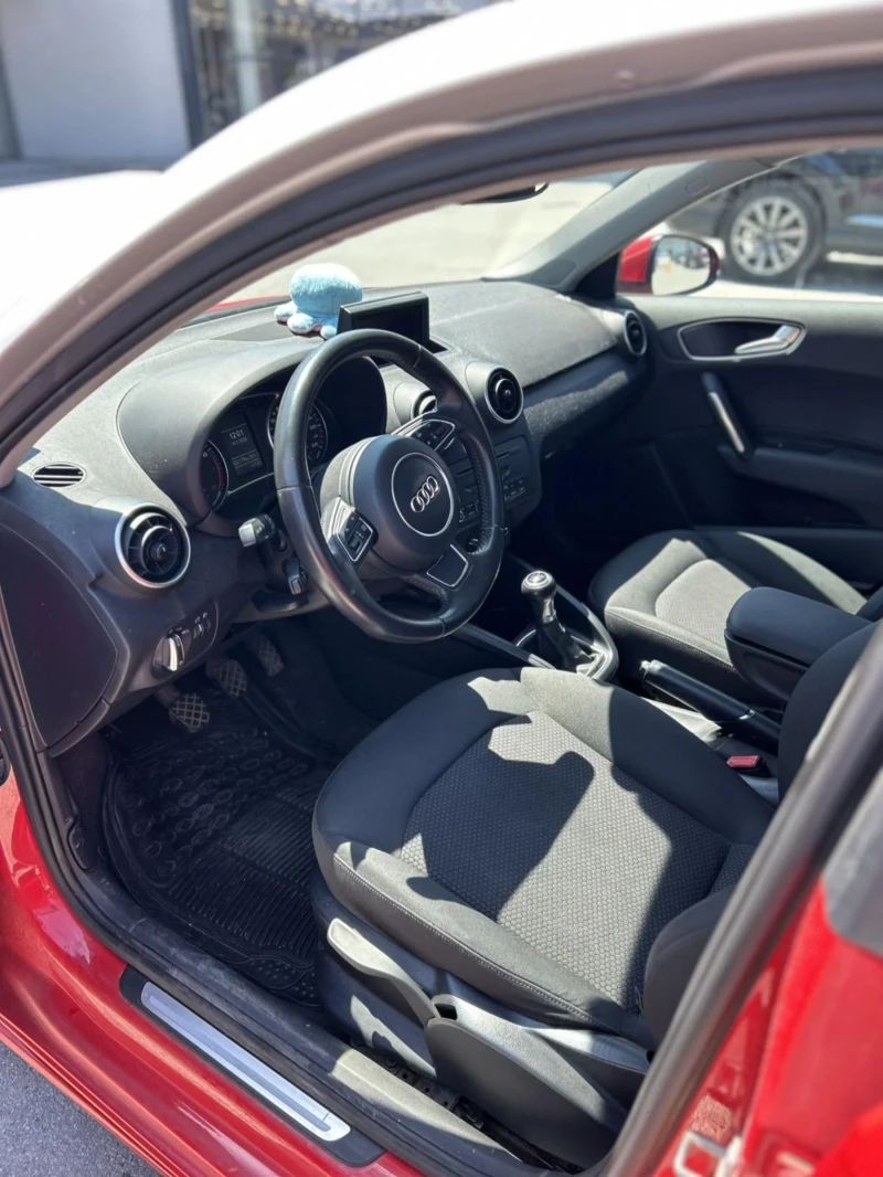 Audi A1, снимка 9 - Автомобили и джипове - 52490787
