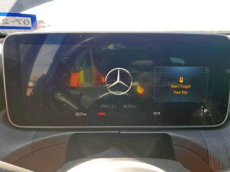 Mercedes-Benz C 300 360* DIGITAL* DISTRONIC* BURMESTER* , снимка 9 - Автомобили и джипове - 52616751