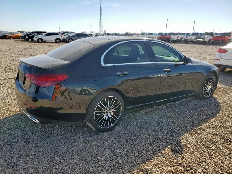 Mercedes-Benz C 300 360* DIGITAL* DISTRONIC* BURMESTER* , снимка 3 - Автомобили и джипове - 52616751