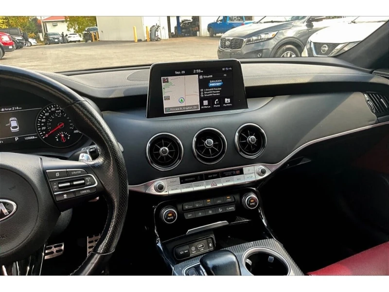 Kia Stinger * GT2 * CARFAX * ЦЕНА ДО БГ, снимка 11 - Автомобили и джипове - 52876328