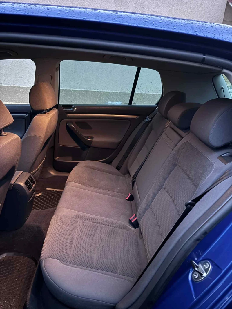 VW Golf 1.9tdi 6-степенна, снимка 9 - Автомобили и джипове - 52990967
