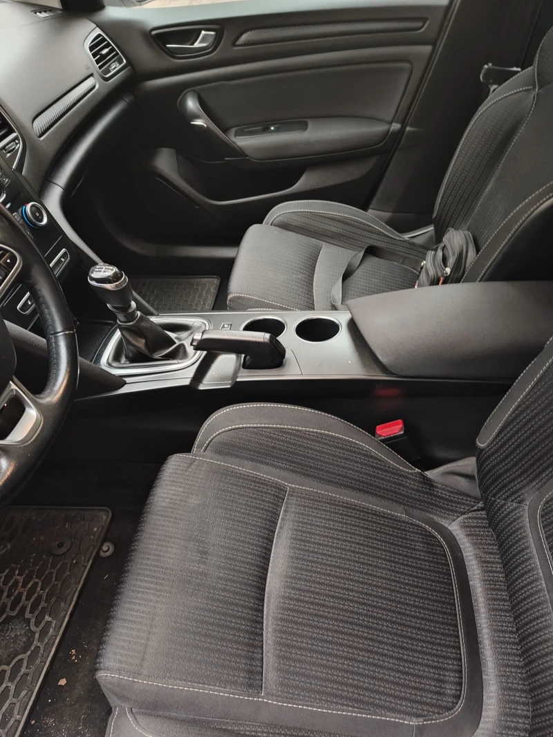 Renault Megane 1, 6 SCe ГАЗ, снимка 14 - Автомобили и джипове - 53204238