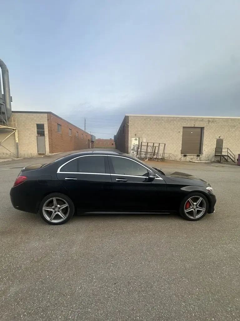 Mercedes-Benz C 300 AMG* 4MATIC* Памет* Пано, снимка 4 - Автомобили и джипове - 54139894