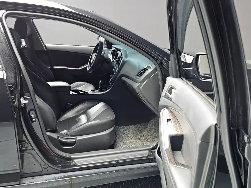 Kia K5 2.0, снимка 11 - Автомобили и джипове - 54261717