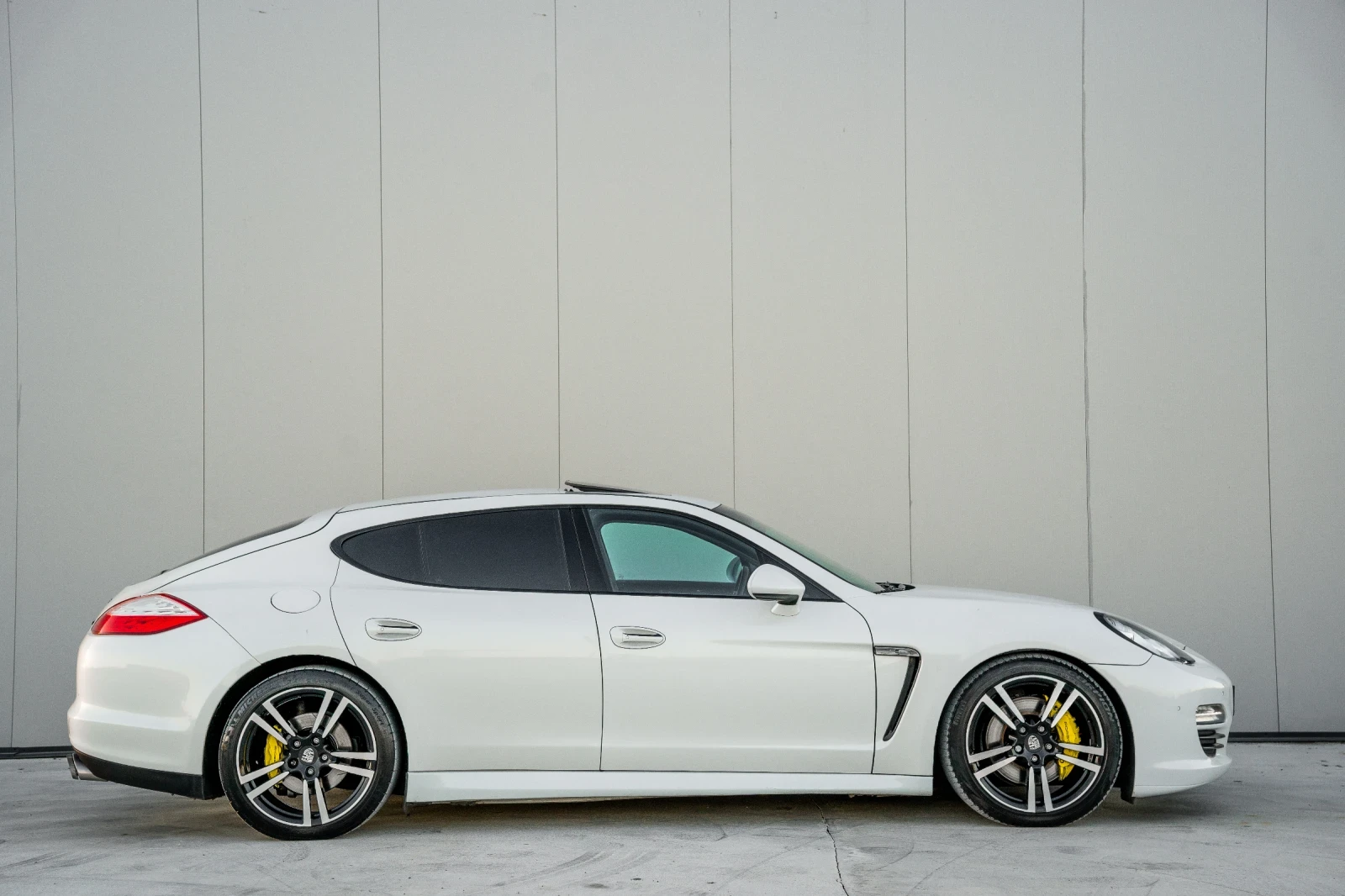 Porsche Panamera  4S * CHRONO * PDK * BOSE * DISTRONIC * KEYLESS GO - изображение 7