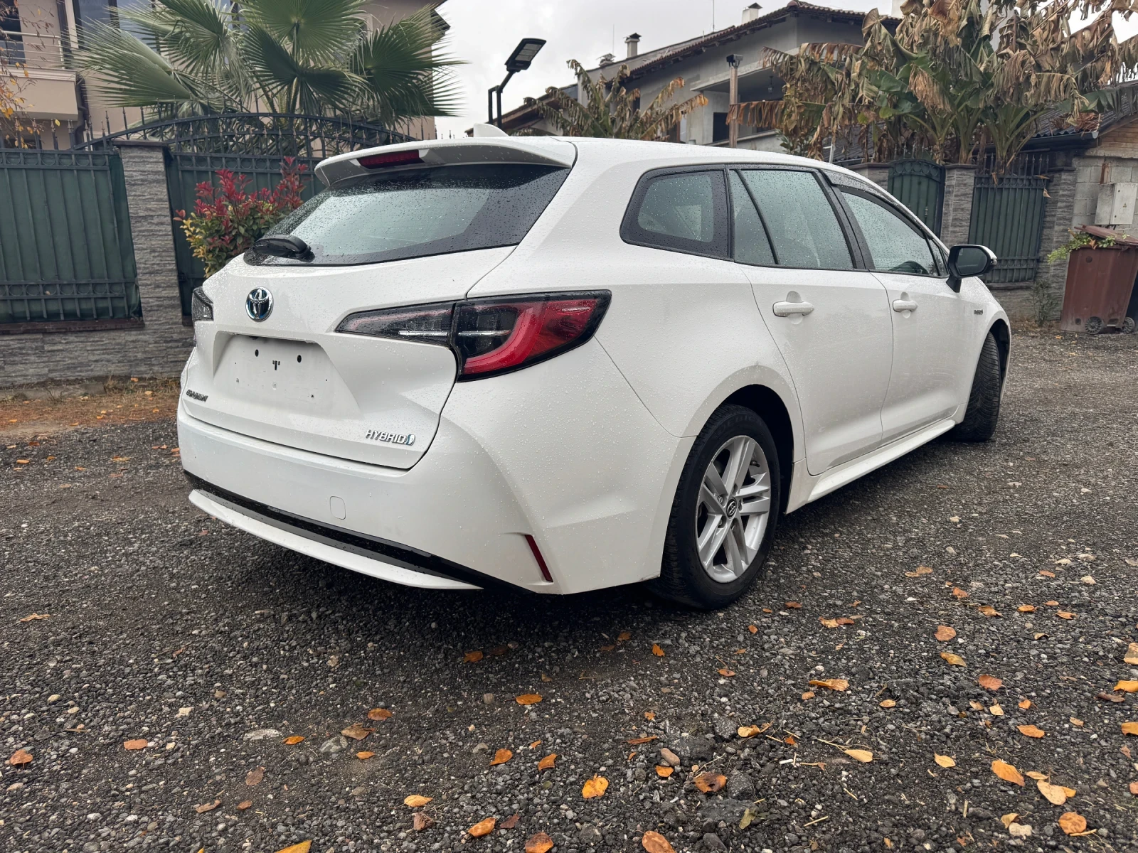 Toyota Corolla 1.8 Hybrid - изображение 4