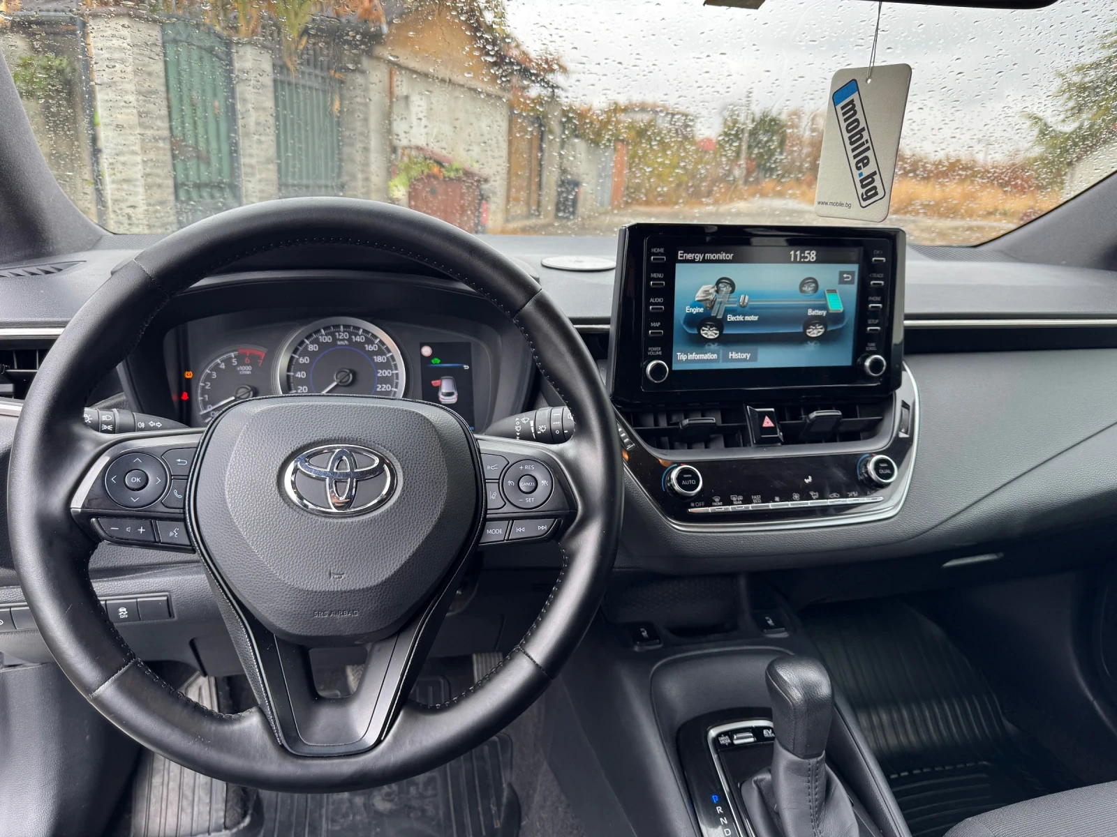 Toyota Corolla 1.8 Hybrid - изображение 10