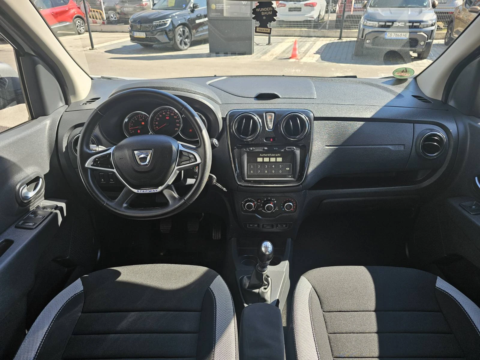 Dacia Lodgy dCi 110 к.с. Дизел Stop & Start - изображение 7