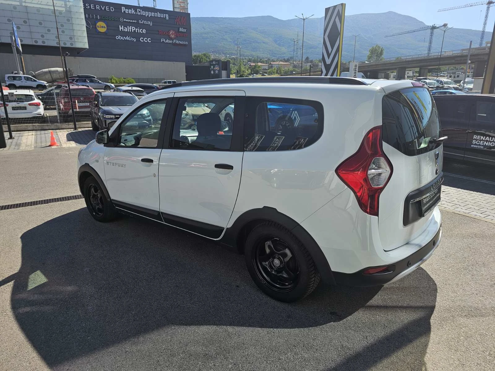 Dacia Lodgy dCi 110 к.с. Дизел Stop & Start - изображение 4