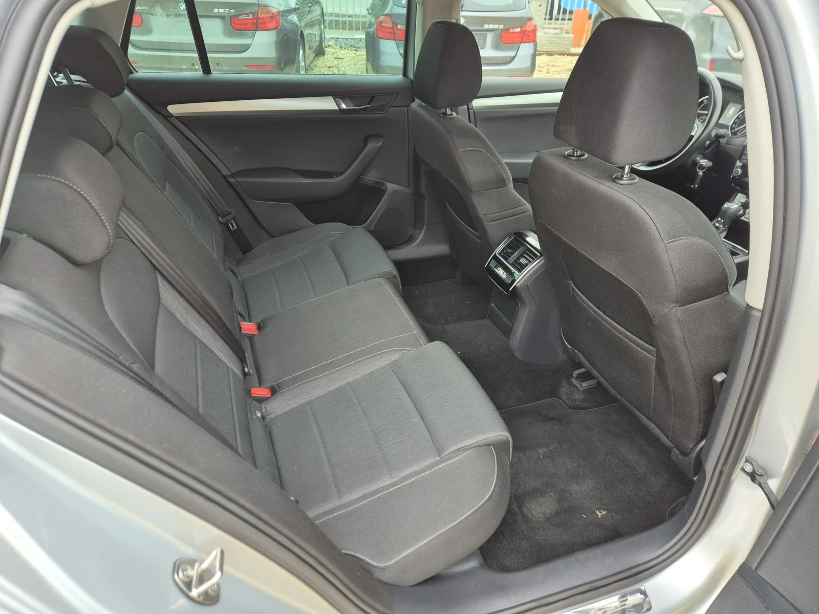 Skoda Superb 2.0TDI  - изображение 9
