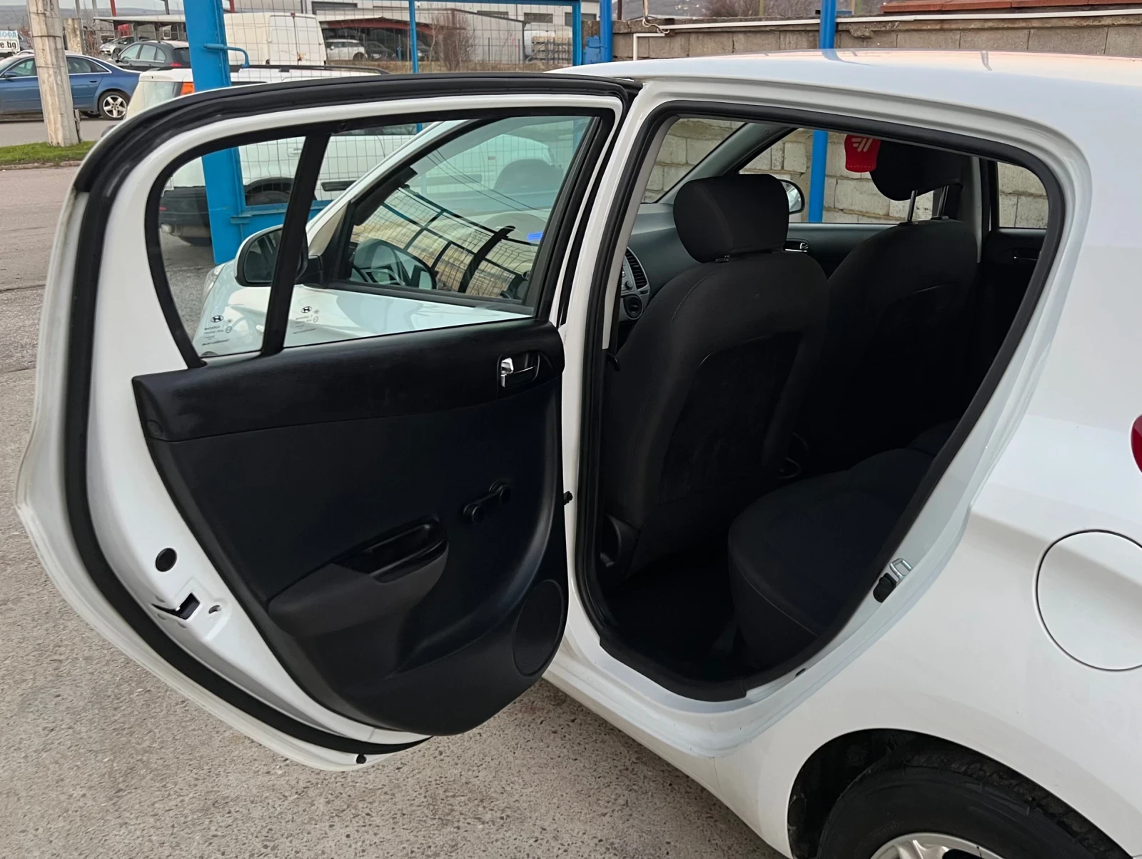 Hyundai I20 1.2i* РЕАЛНИ КМ.* TOP*  - изображение 9