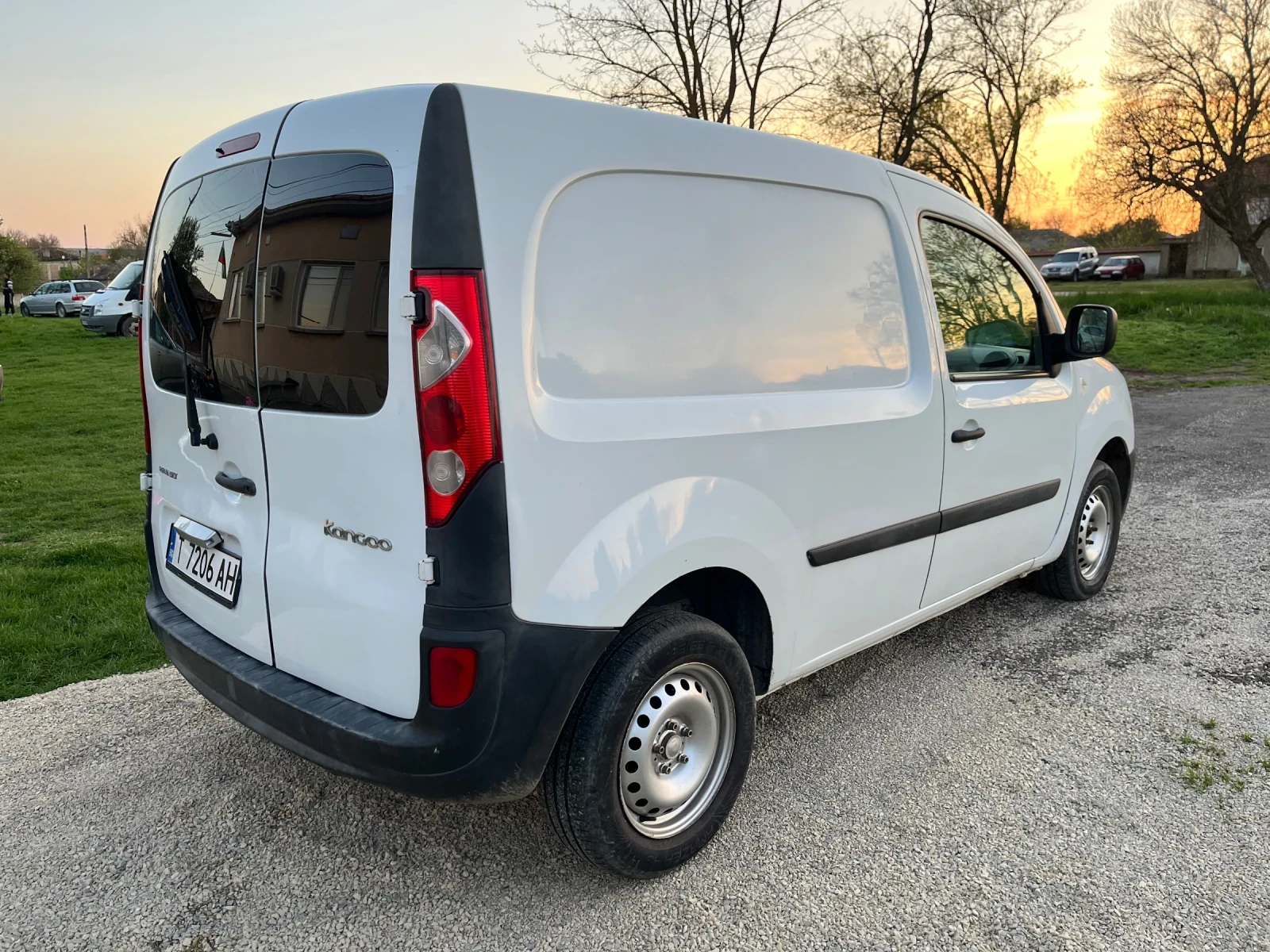 Renault Kangoo 1.5dci, снимка 4 - Автомобили и джипове - 54374567