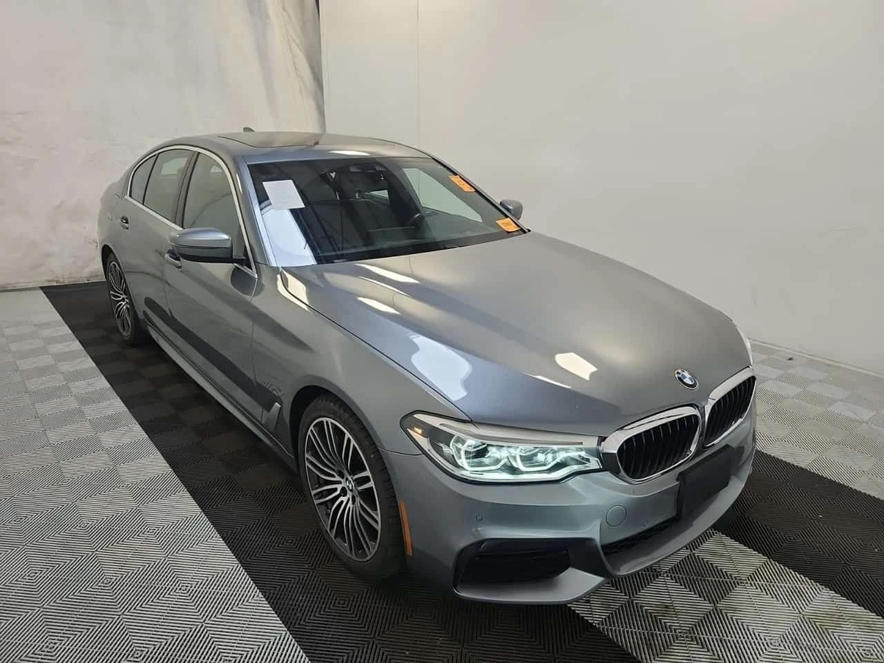 BMW 530 M-Sport xDrive * ��� ��������� * CARFAX * 66k km!  | Mobile.bg � ����������� 2
