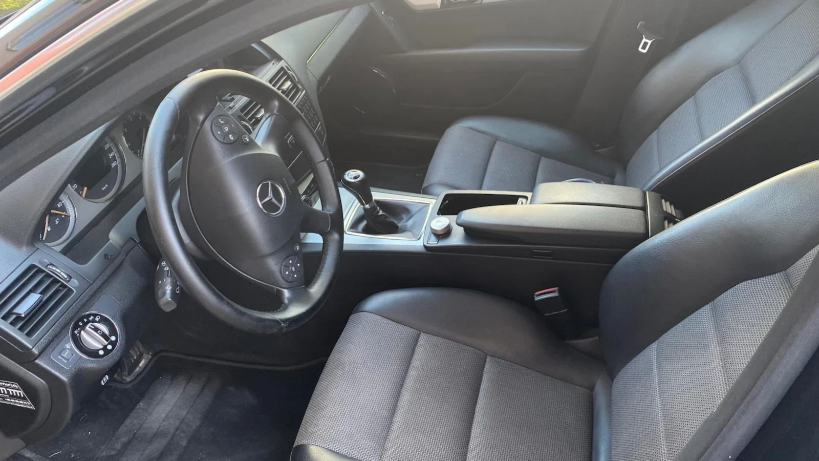 Mercedes-Benz C 200, снимка 7 - Автомобили и джипове - 54558718