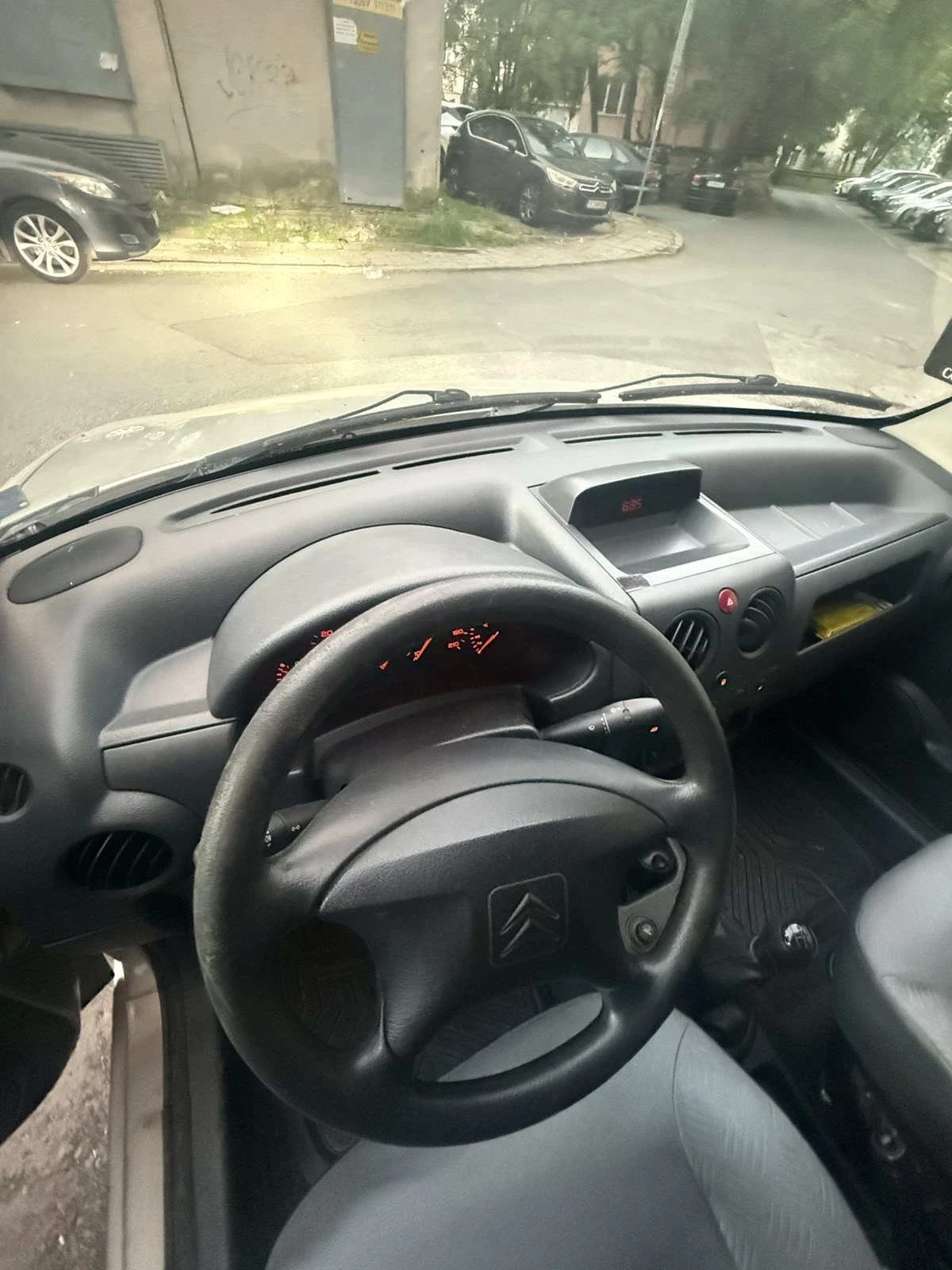 Citroen Berlingo, снимка 8 - Автомобили и джипове - 54641044