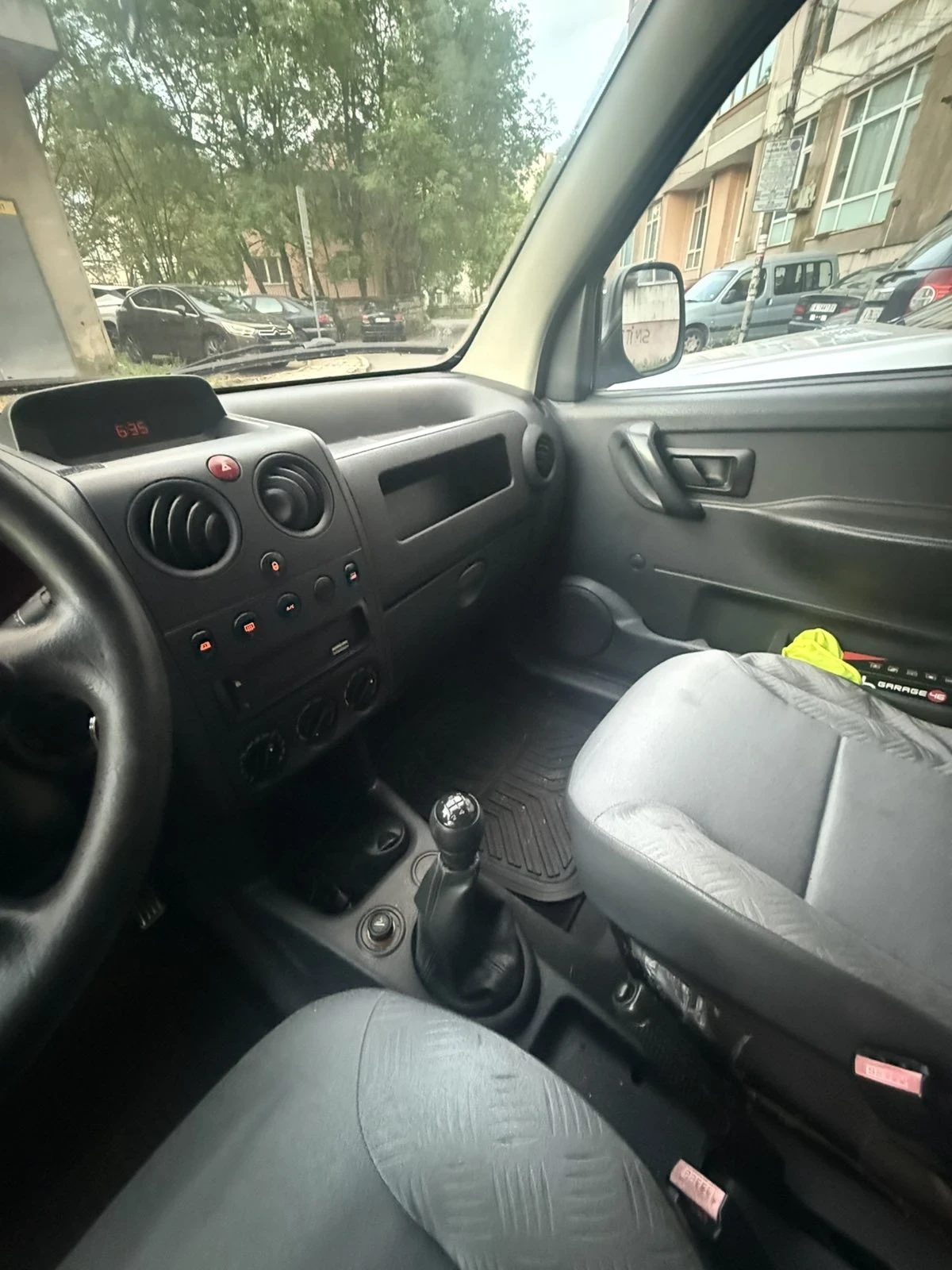 Citroen Berlingo, снимка 11 - Автомобили и джипове - 54641044