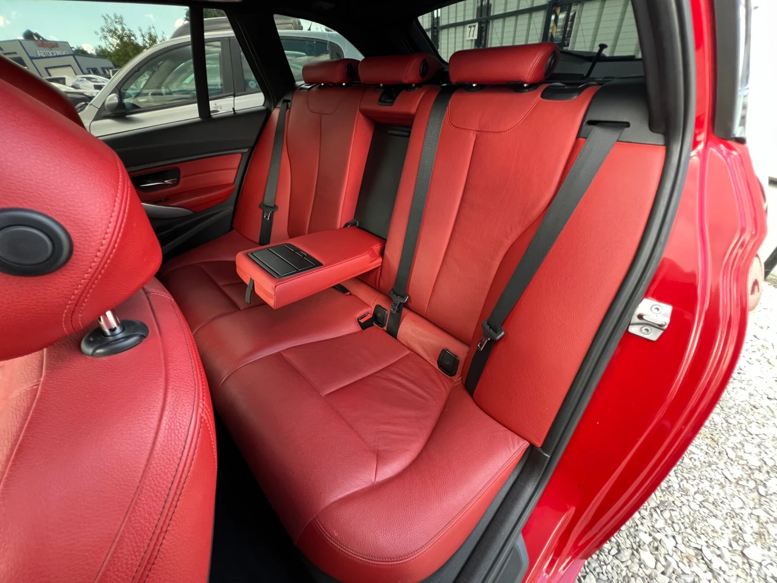 BMW 320 XD* M-PACK* NAVI* PANO* CARPLAY* БАРТЕР/ЛИЗИНГ, снимка 10 - Автомобили и джипове - 54916126