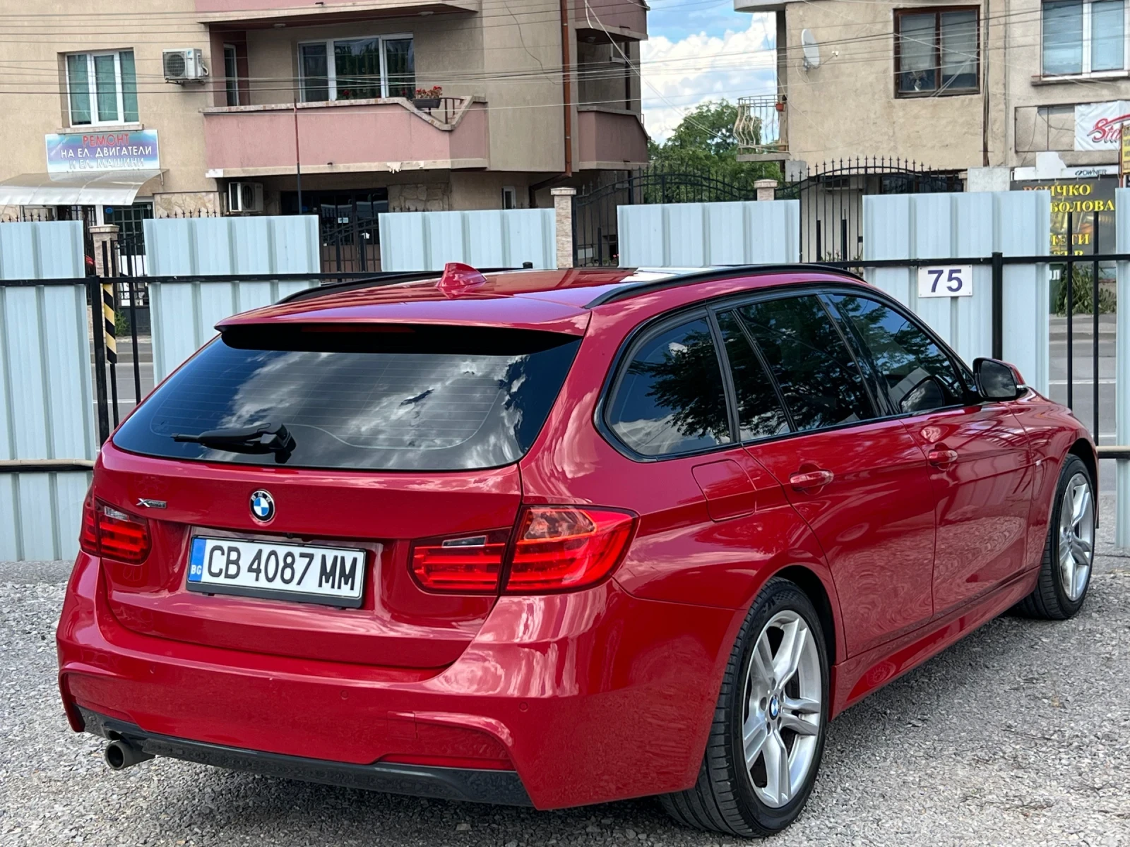 BMW 320 XD* M-PACK* NAVI* PANO* CARPLAY* БАРТЕР/ЛИЗИНГ, снимка 3 - Автомобили и джипове - 54916126