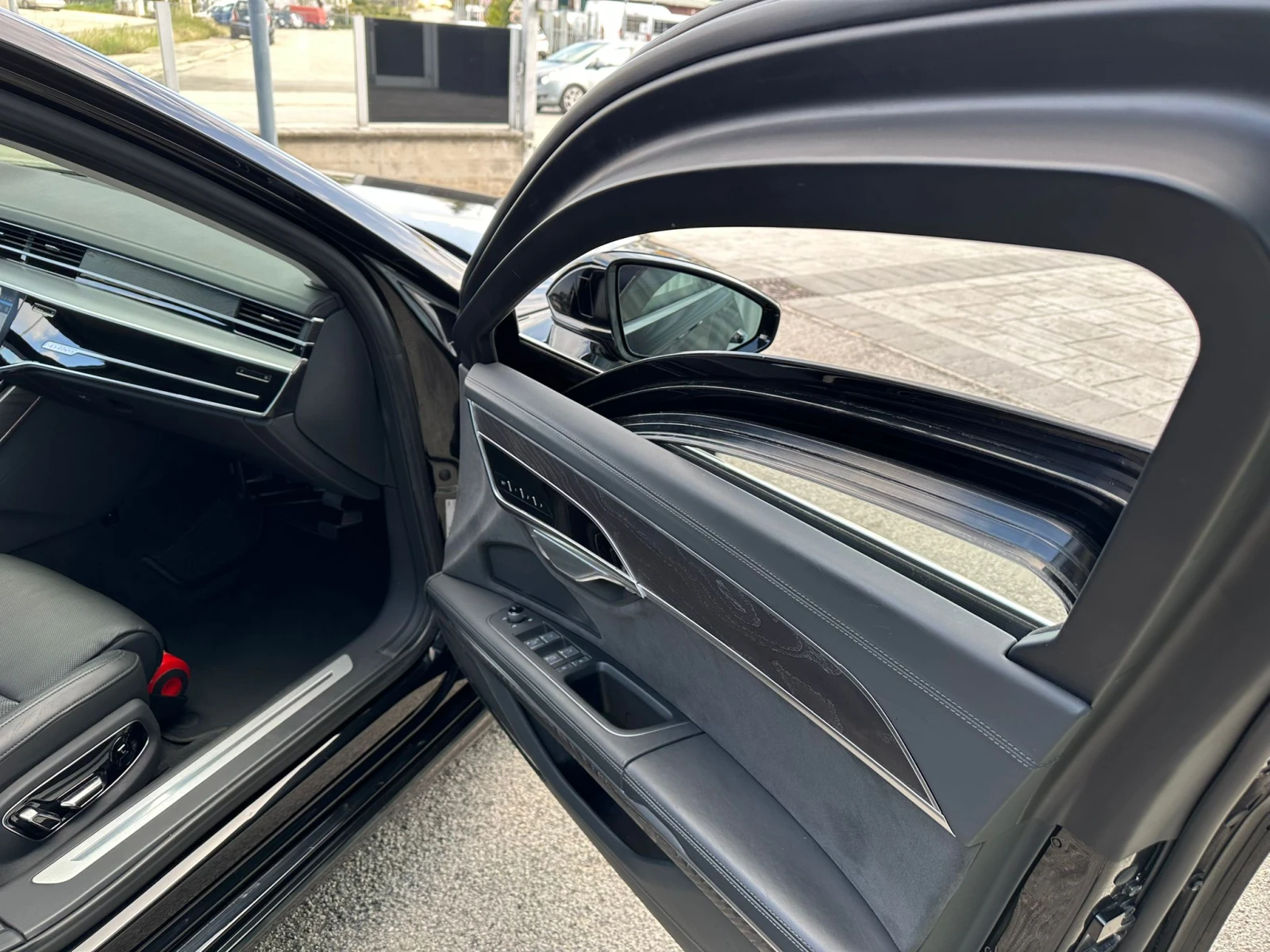 Audi A8 Брониран  VR 9, снимка 2 - Автомобили и джипове - 54954420