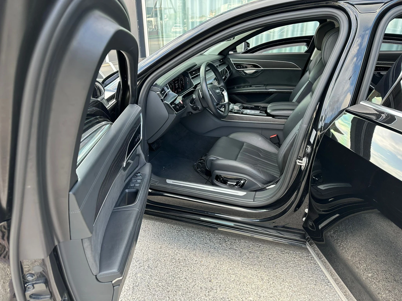 Audi A8 Брониран  VR 9, снимка 8 - Автомобили и джипове - 54954420