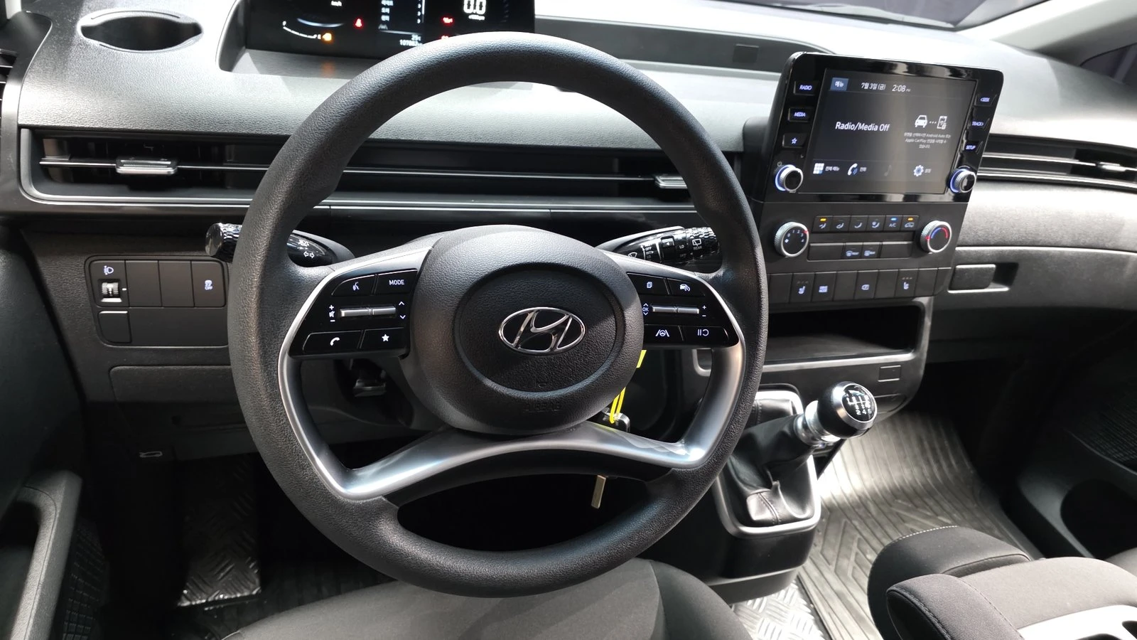 Hyundai Staria Cargo* BLIND SPOT* КРАЙНА ЦЕНА, снимка 13 - Автомобили и джипове - 55348445