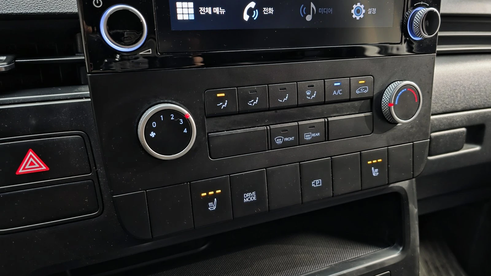 Hyundai Staria Cargo* BLIND SPOT* КРАЙНА ЦЕНА, снимка 16 - Автомобили и джипове - 55348445
