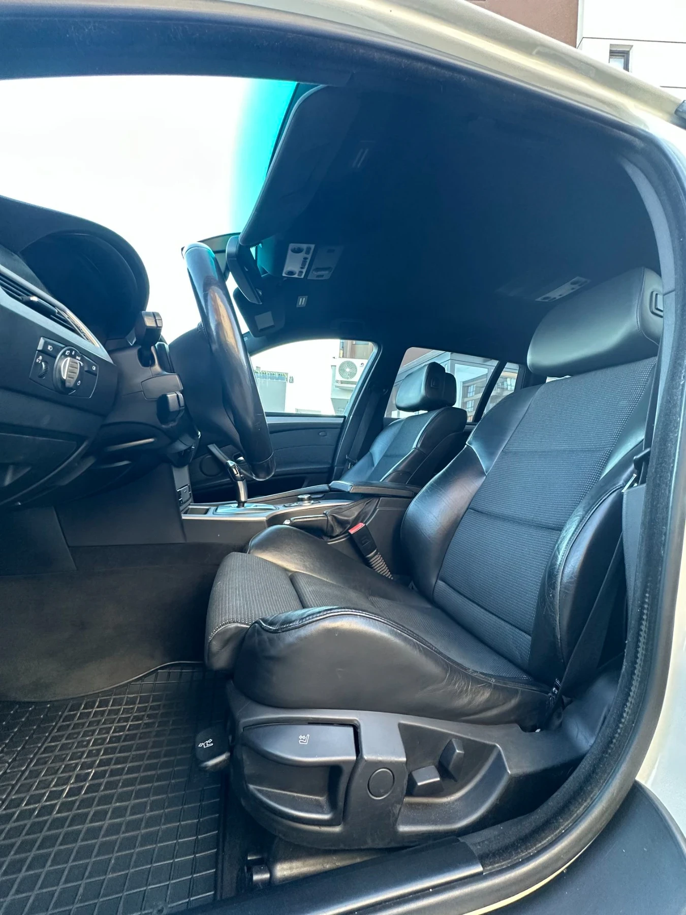 BMW 530 XD/LCI/M-PACK///, снимка 13 - Автомобили и джипове - 56002519