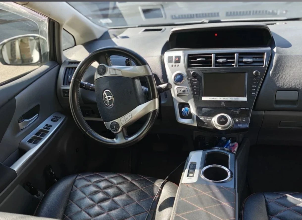 Toyota Prius Prius + 1.8  136 �.�.  7 �����  | Mobile.bg � ����������� 4