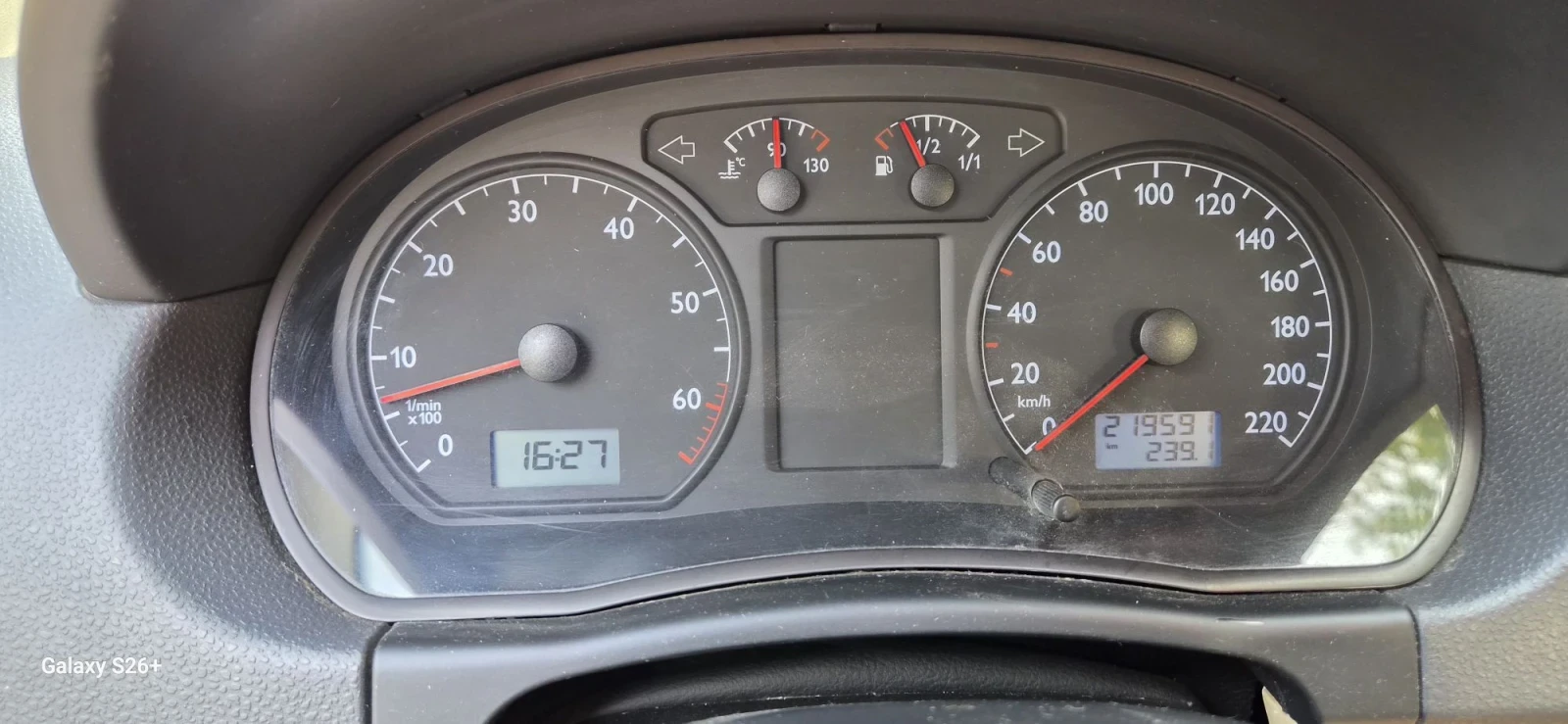 VW Polo  1.4 бензин Климатроник, снимка 7 - Автомобили и джипове - 56441093
