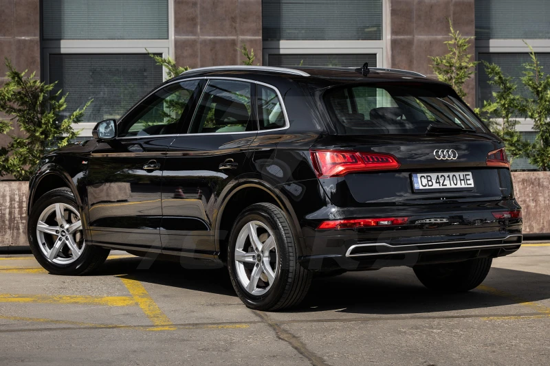 Audi Q5 TFSIe, снимка 4 - Автомобили и джипове - 47140441