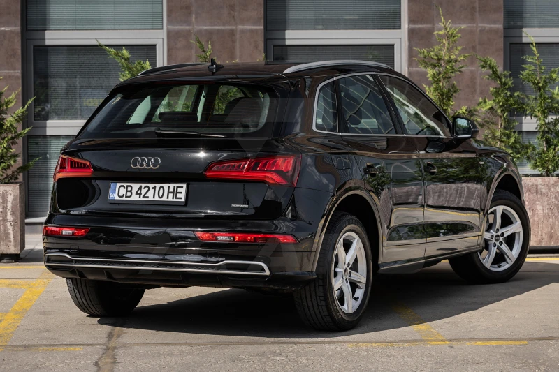 Audi Q5 TFSIe, снимка 6 - Автомобили и джипове - 47140441