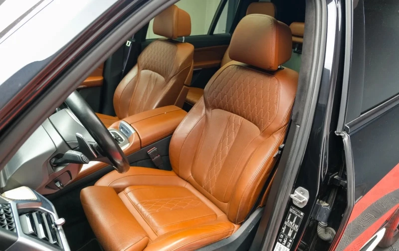 BMW X7 xDrive40d M-Sport Pro, снимка 6 - Автомобили и джипове - 52652502