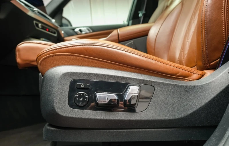 BMW X7 xDrive40d M-Sport Pro, снимка 8 - Автомобили и джипове - 52652502