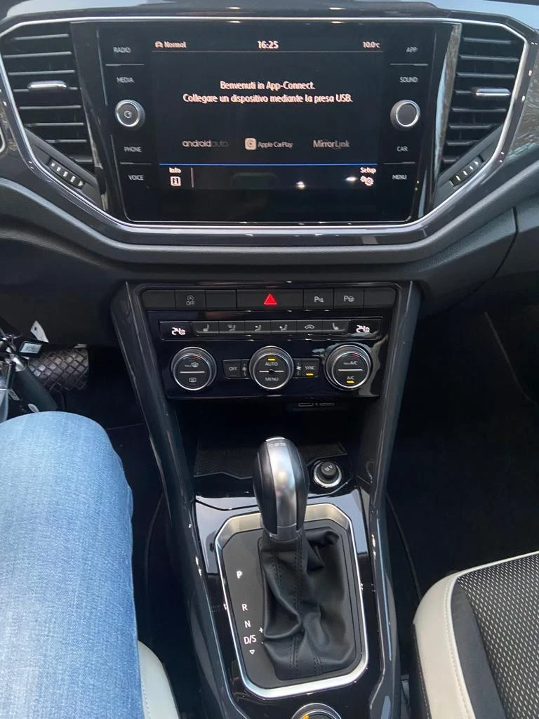VW T-Roc 2.0TDI 4x4 LED, снимка 14 - Автомобили и джипове - 54802091