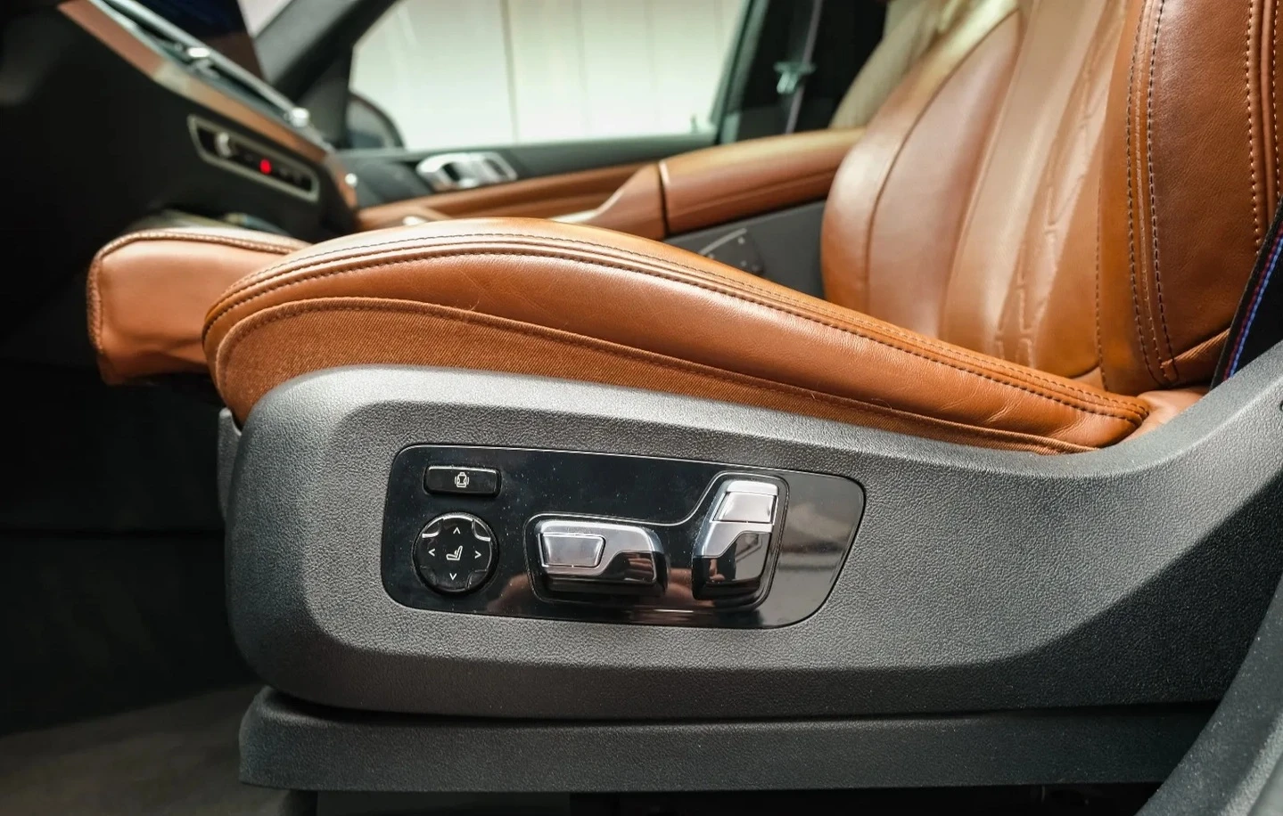 BMW X7 xDrive40d M-Sport Pro - изображение 8