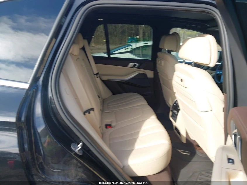 BMW X5 3.0l xDrive40I - изображение 8