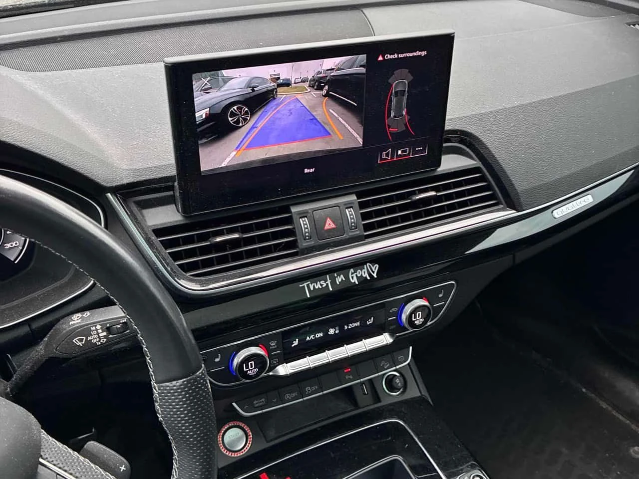 Audi Q5 Progressiv/ПАНОРАМА/ДИСТРОНИК, снимка 8 - Автомобили и джипове - 54359385