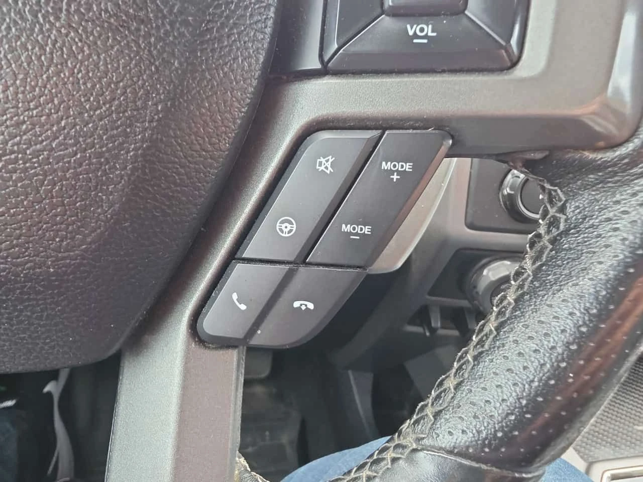 Ford F150  | Raptor | 360 | PANO | NEVI | ОБДУХВАНЕ , снимка 10 - Автомобили и джипове - 54424577