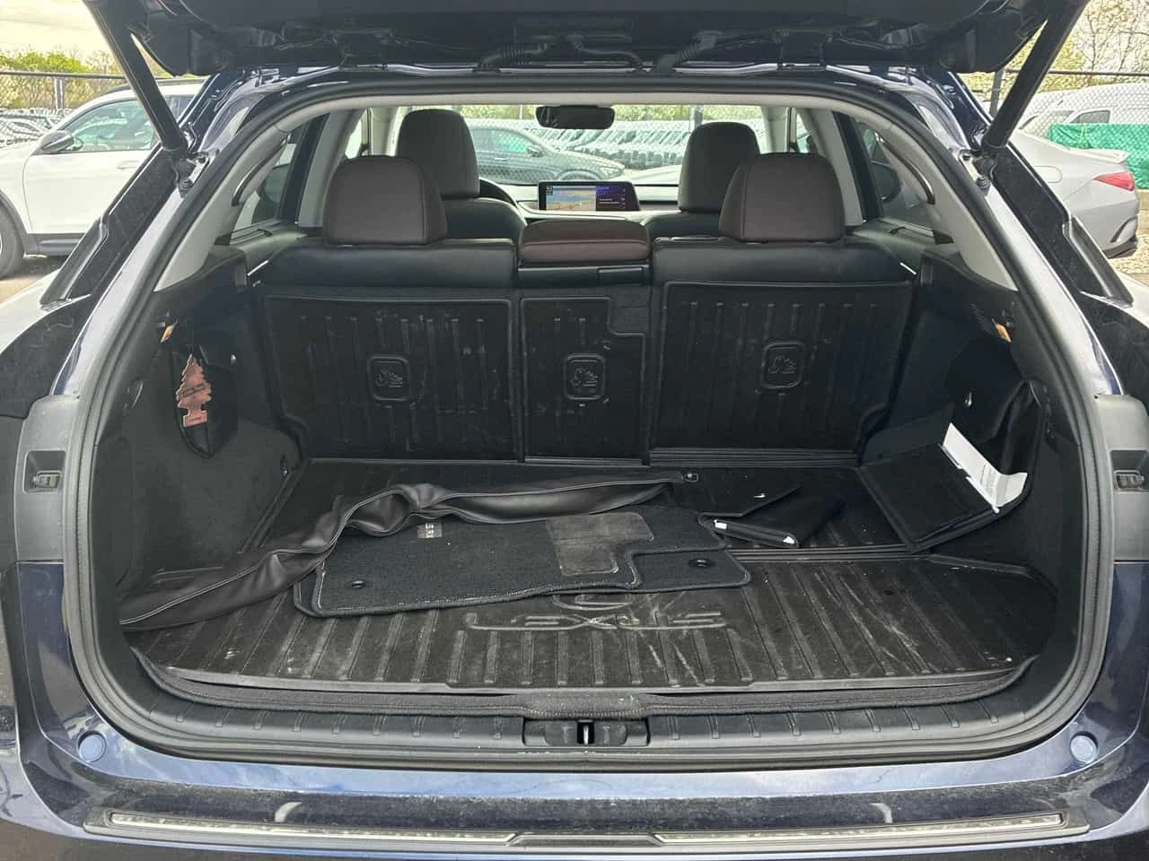 Lexus RX 350 * AWD 4dr * 2 КЛЮЧА* ПОДГРЕВ* PANO* , снимка 13 - Автомобили и джипове - 54529701