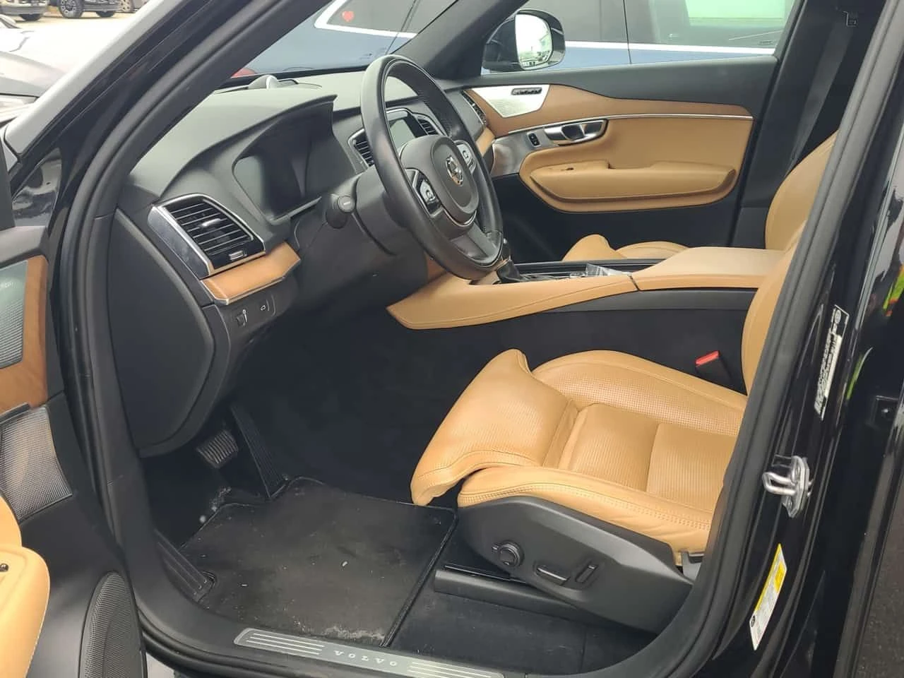 Volvo Xc90 INSCRIPTION/+ ГУМИ И ДЖАНТИ/ПАНО/ОБДУХ/ФИНАНСИРАНЕ, снимка 5 - Автомобили и джипове - 54827146