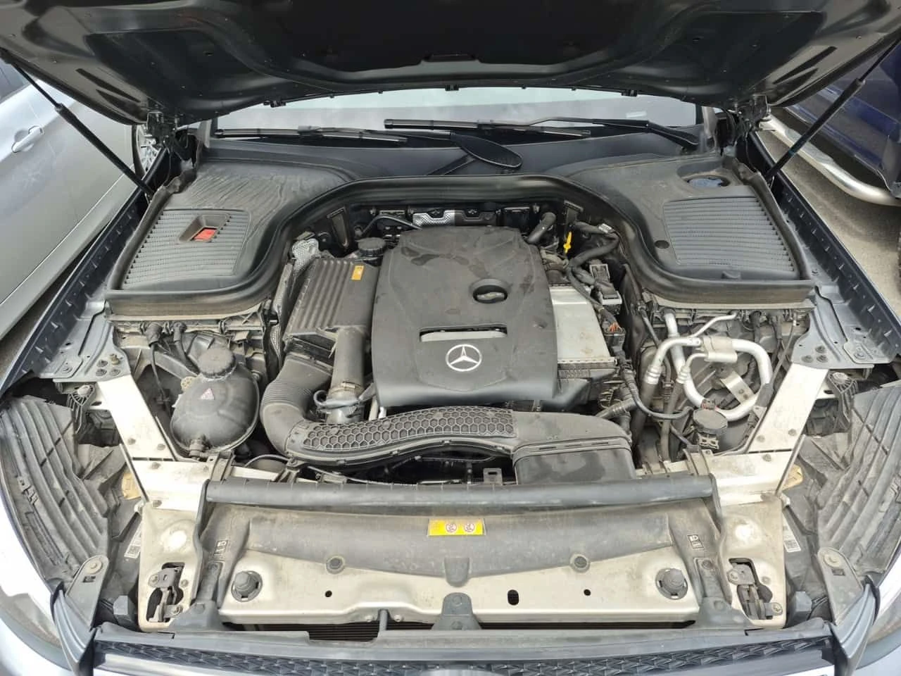 Mercedes-Benz GLC 300  AMG PACK / DISTRONIC / 360 / PANORAMA / MEMORY , снимка 16 - Автомобили и джипове - 55474994