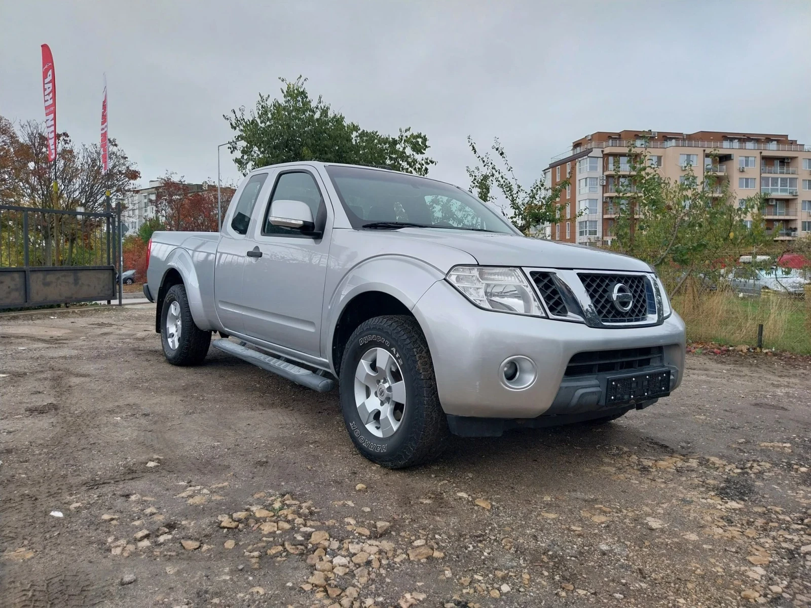 Nissan Navara 2.5 D /190кс, снимка 3 - Автомобили и джипове - 56683903