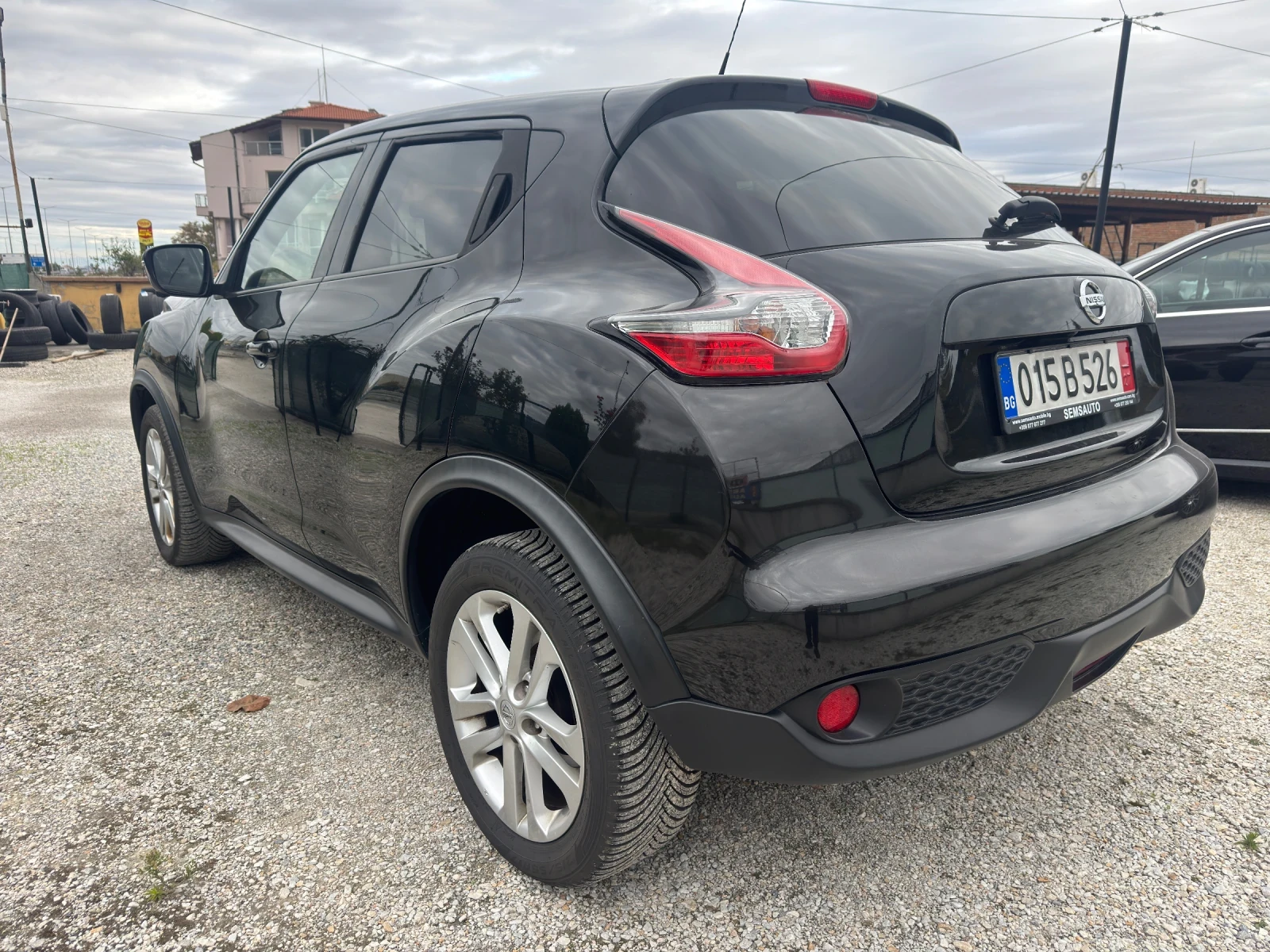 Nissan Juke 1.6i X-Tronic Acenta, снимка 4 - Автомобили и джипове - 56717736