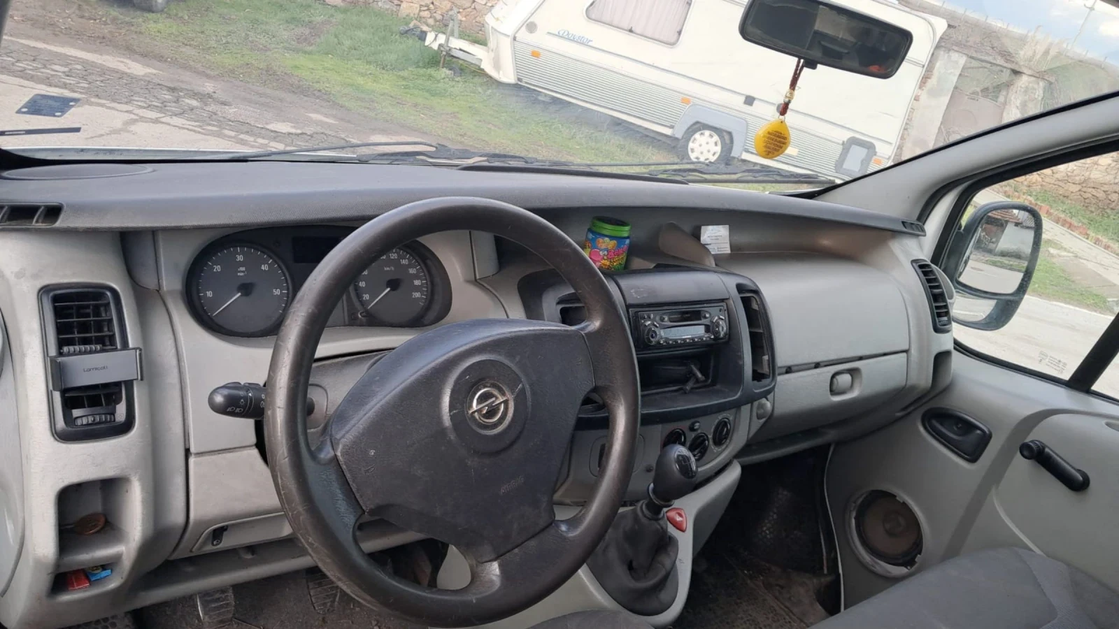 Opel Vivaro 2.0 Дизел 6 скорости  - изображение 4
