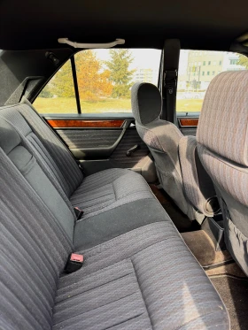 Mercedes-Benz 124 200 E, снимка 9