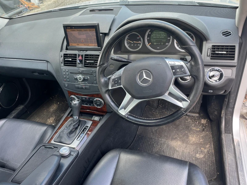 Mercedes-Benz C 220 2.2CDI 170кс автоматик, нави, снимка 6 - Автомобили и джипове - 41472716