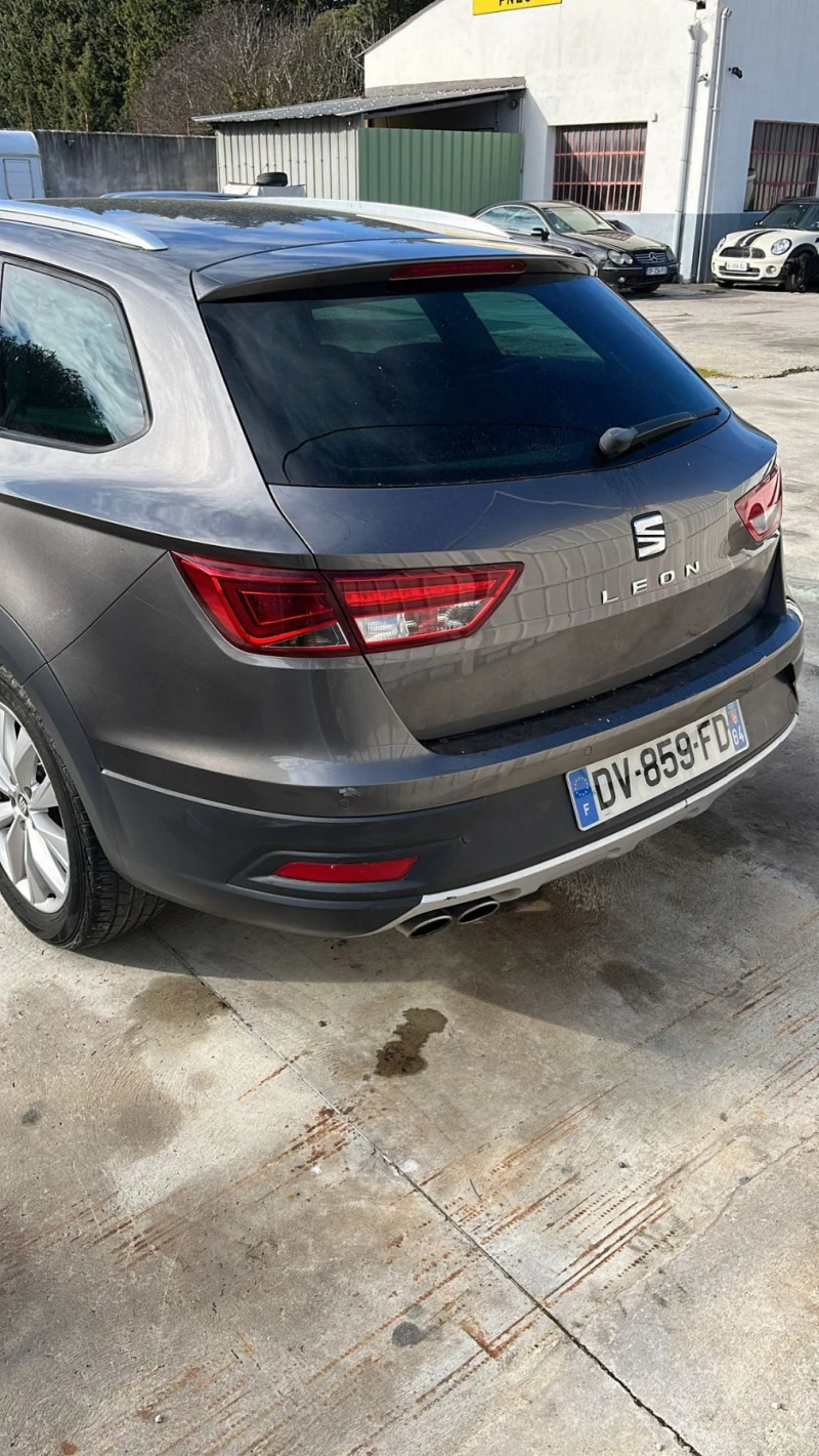 Seat Leon 2.0 TDI 4x4, снимка 4 - Автомобили и джипове - 46627418