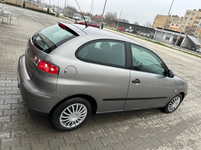 Seat Ibiza 1.2i, снимка 6 - Автомобили и джипове - 44999226