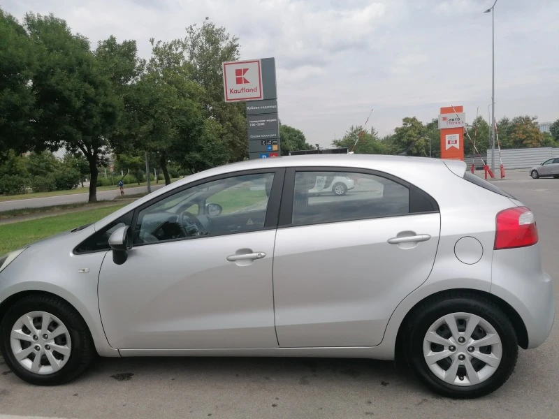 Kia Rio Автогаз/Бензин, снимка 2 - Автомобили и джипове - 47251925