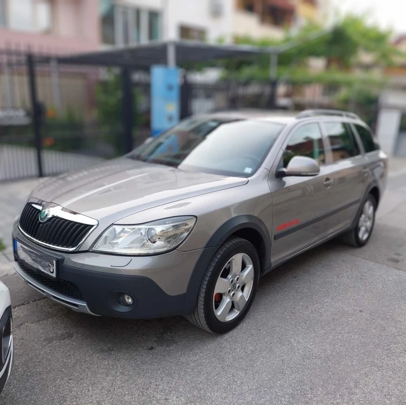 Skoda Octavia Scout, снимка 1 - Автомобили и джипове - 47061590